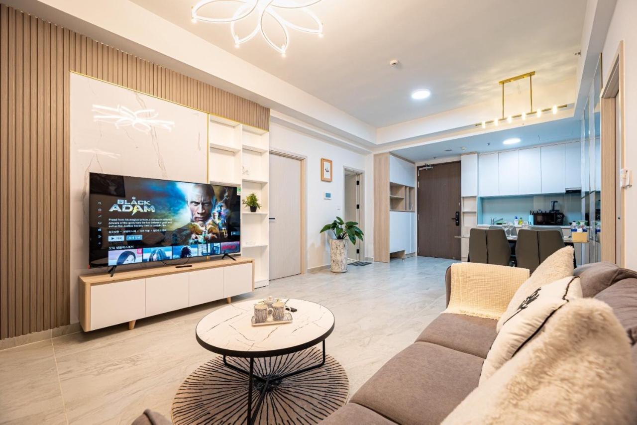Cardinal Court Phu My Hung * Ho Chi Minh City